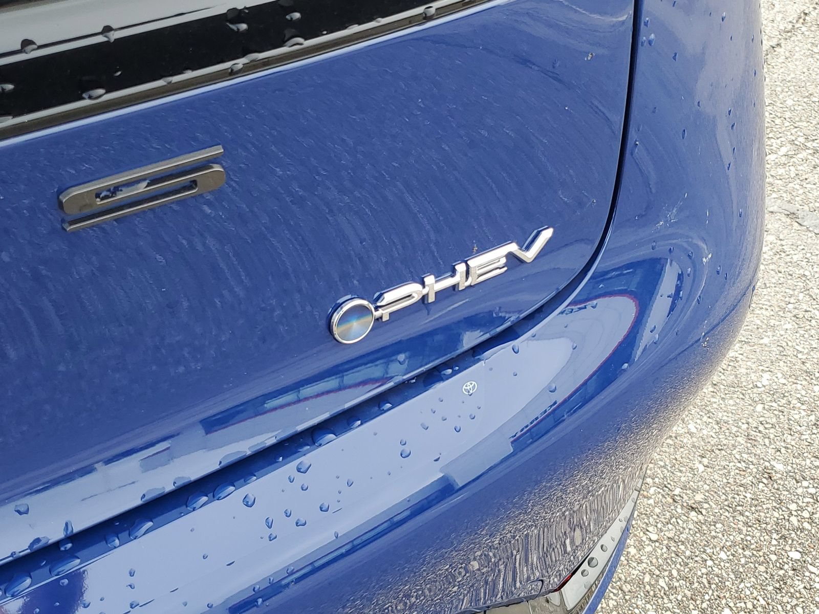 New 2026 Toyota Prius Plug-In Hybrid FWD image 7