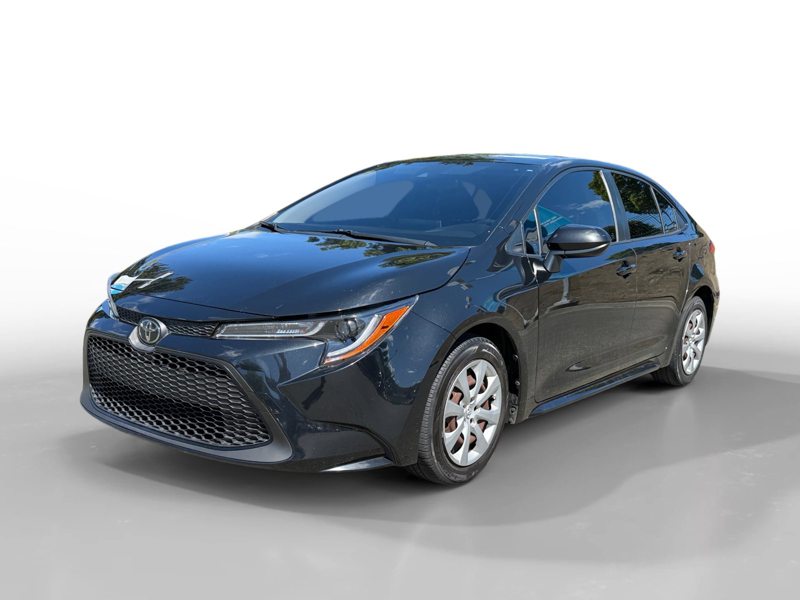 Used 2021 Toyota Corolla LE image 1