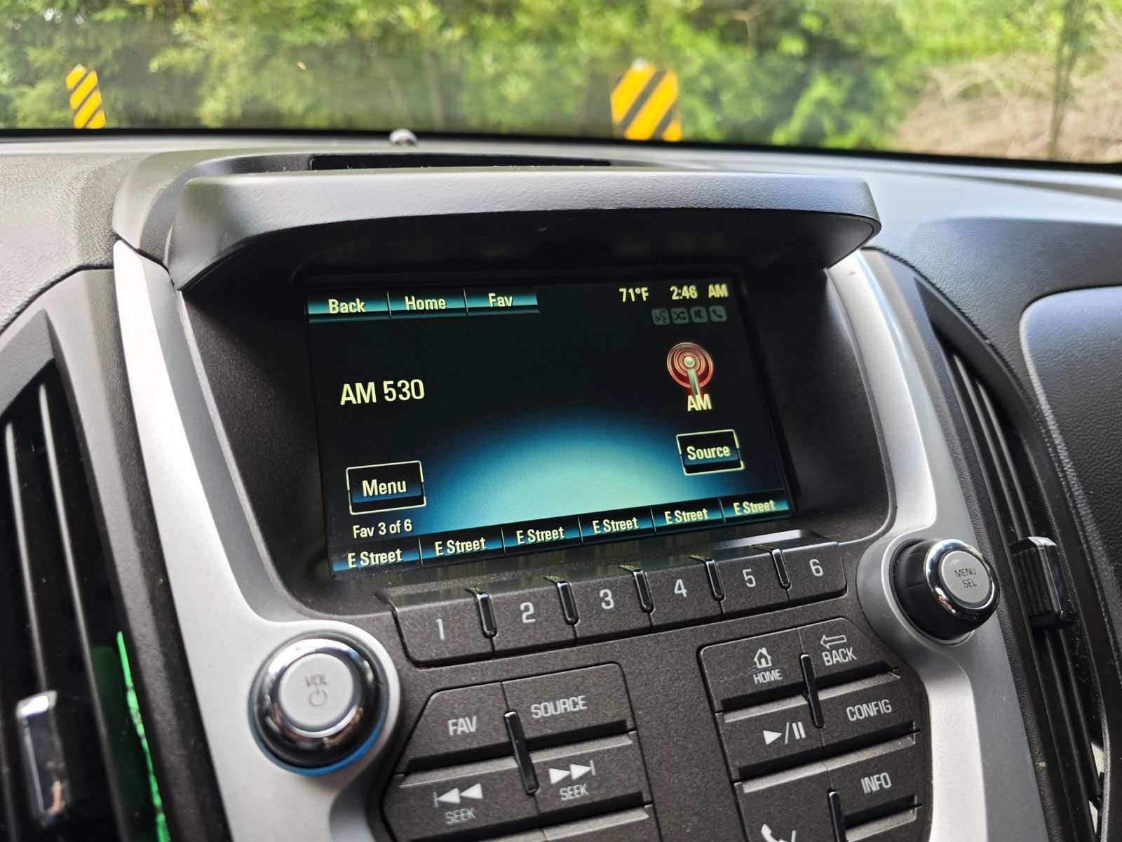 Used 2017 Chevrolet Equinox Premier w/ Enhanced Convenience Package AWD/4WD image 29