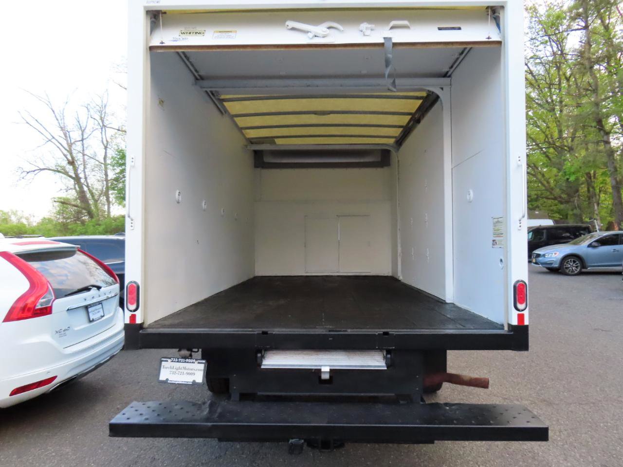 Used 2022 Chevrolet Express 3500 w/ Power Convenience Package RWD image 13