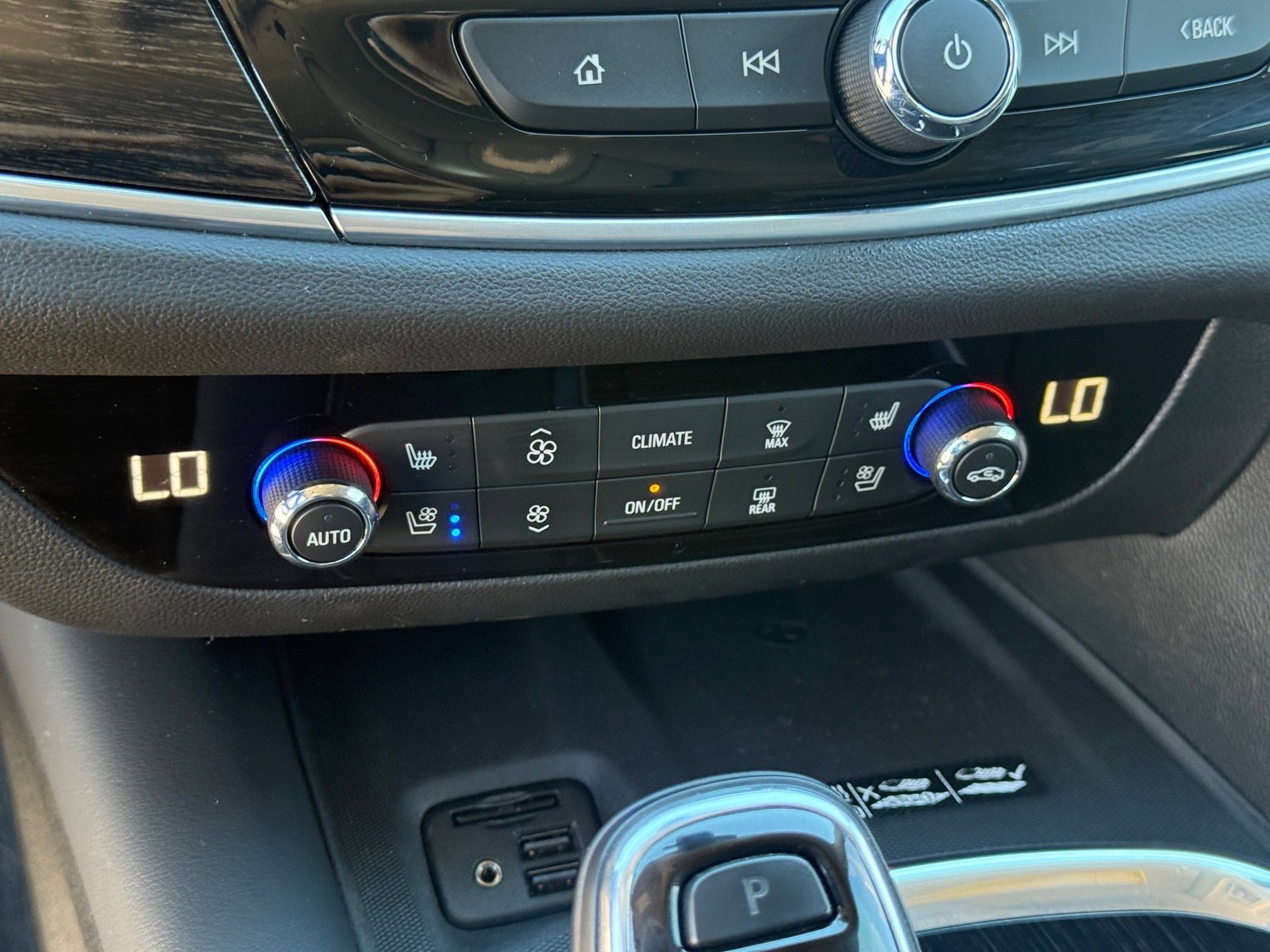 Used 2021 Buick Enclave Avenir w/ Avenir Technology Package image 21