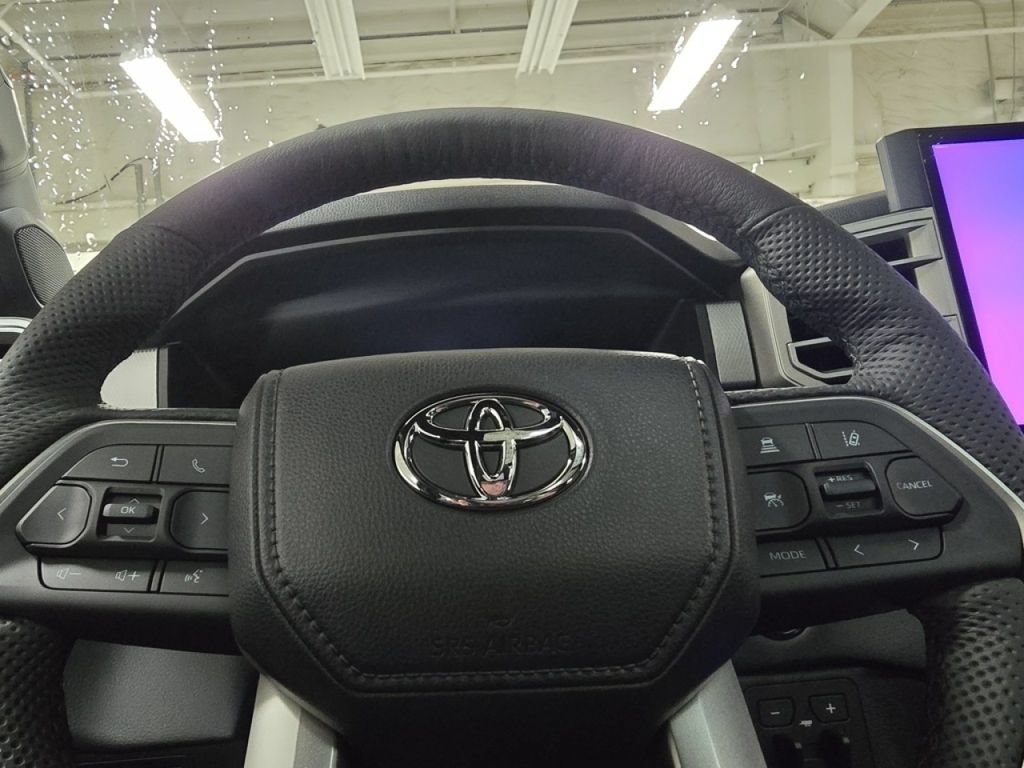 New 2026 Toyota Tundra Limited AWD/4WD image 31