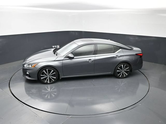 Used 2020 Nissan Altima 2.0 Platinum FWD image 17