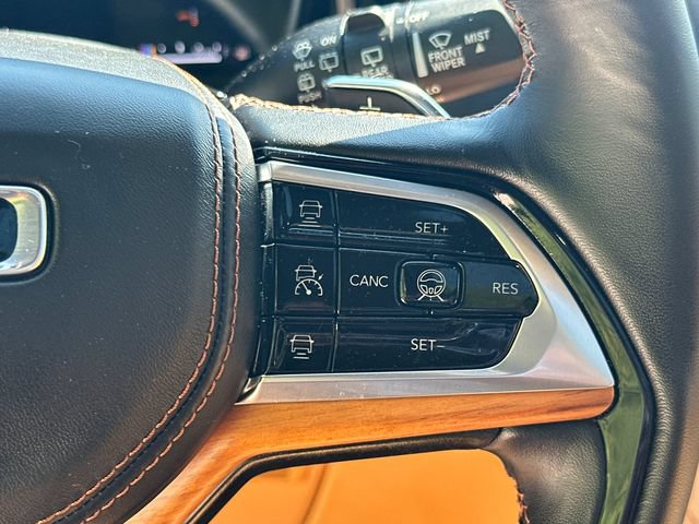 Certified 2025 Jeep Grand Cherokee Summit AWD/4WD image 34