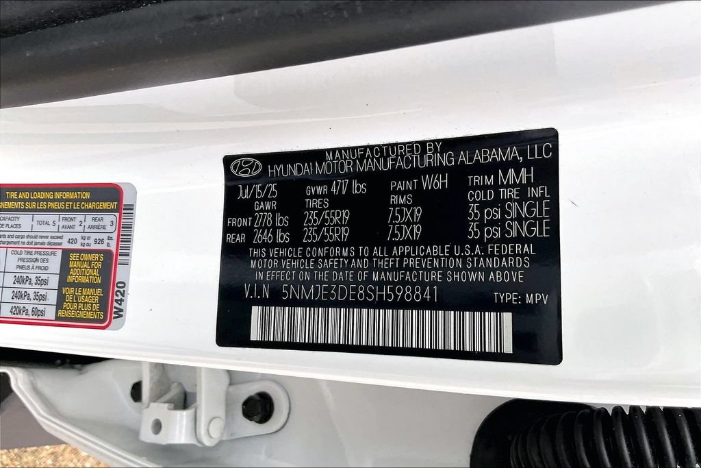 Used 2025 Hyundai Tucson Limited FWD image 16