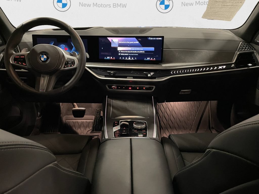 Used 2025 BMW X7 xDrive40i w/ M Sport Package AWD/4WD image 10