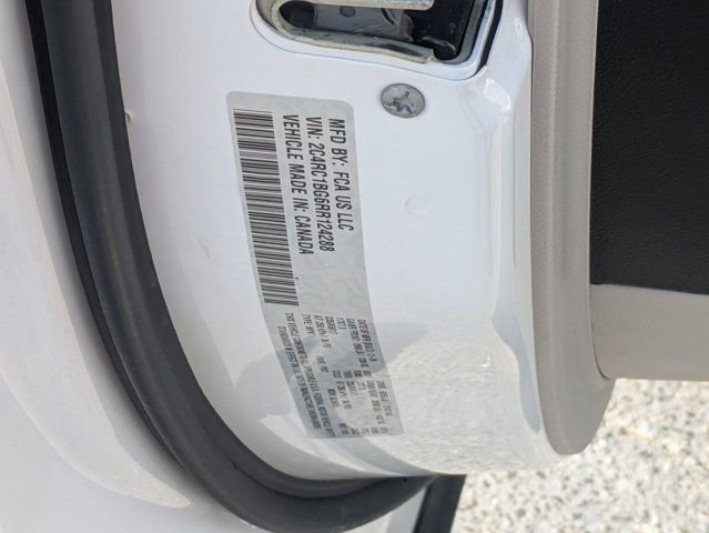 Used 2024 Chrysler Pacifica Touring-L image 34