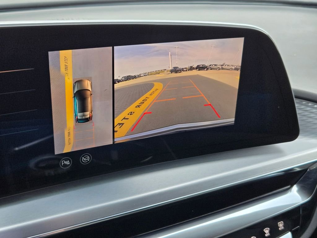 Certified 2025 Cadillac Lyriq Luxury w/ LPO, Floor Liner Package image 20