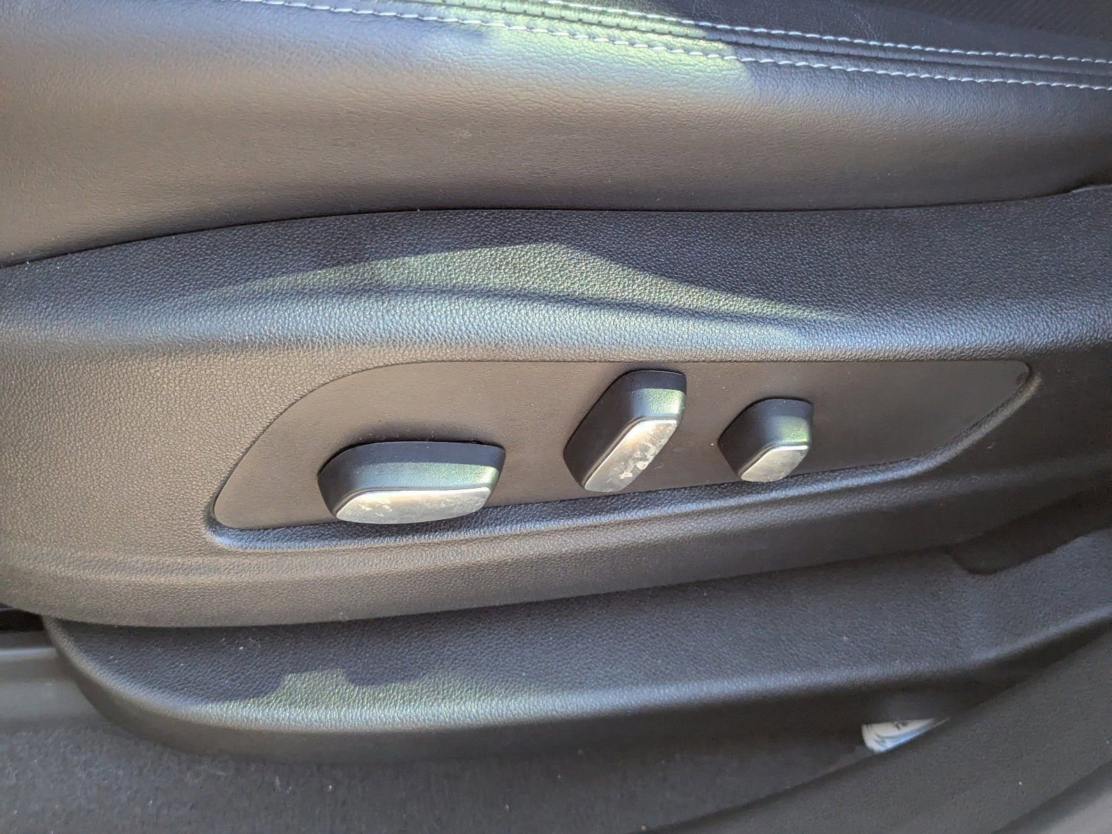 Used 2024 Cadillac XT5 Sportv image 24