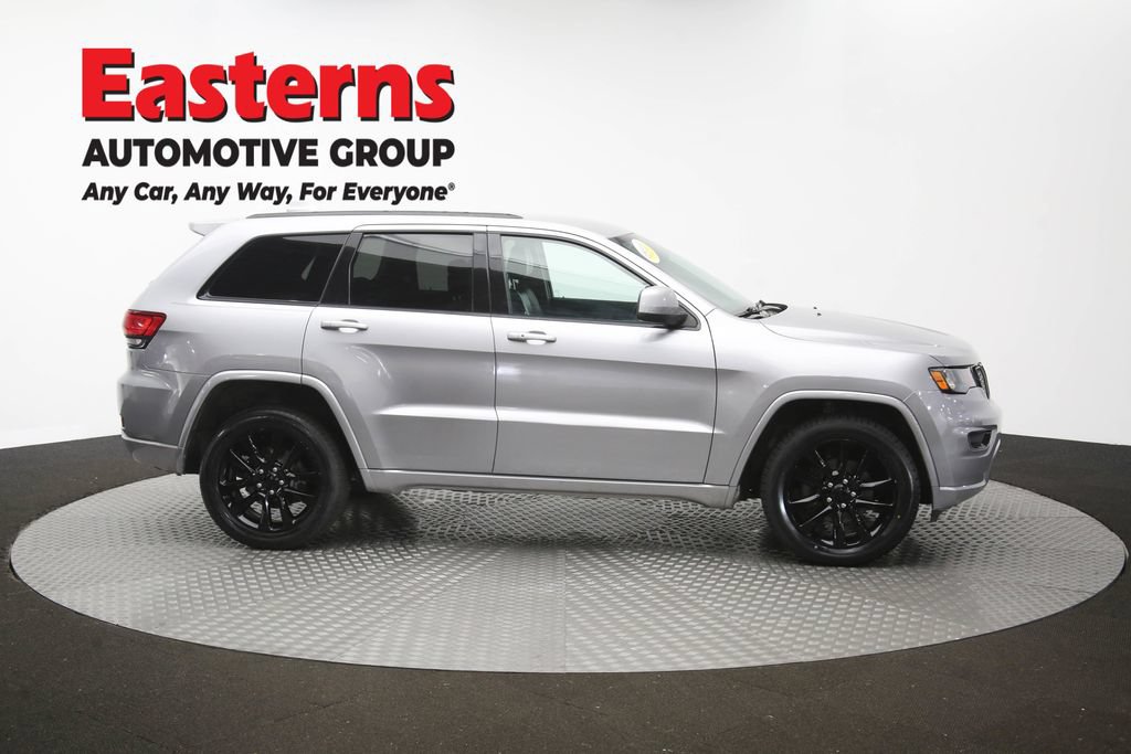 Used 2017 Jeep Grand Cherokee Altitude AWD/4WD image 45