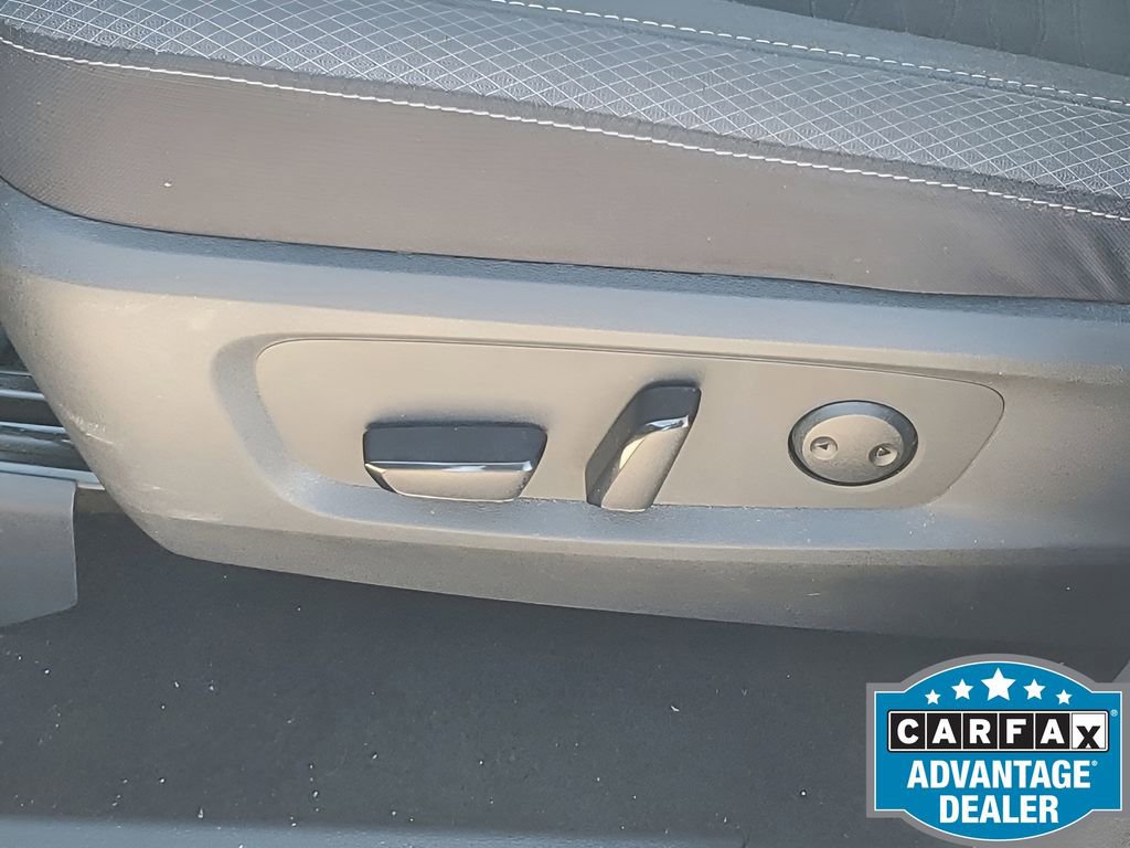 Used 2025 Nissan Pathfinder SV image 31