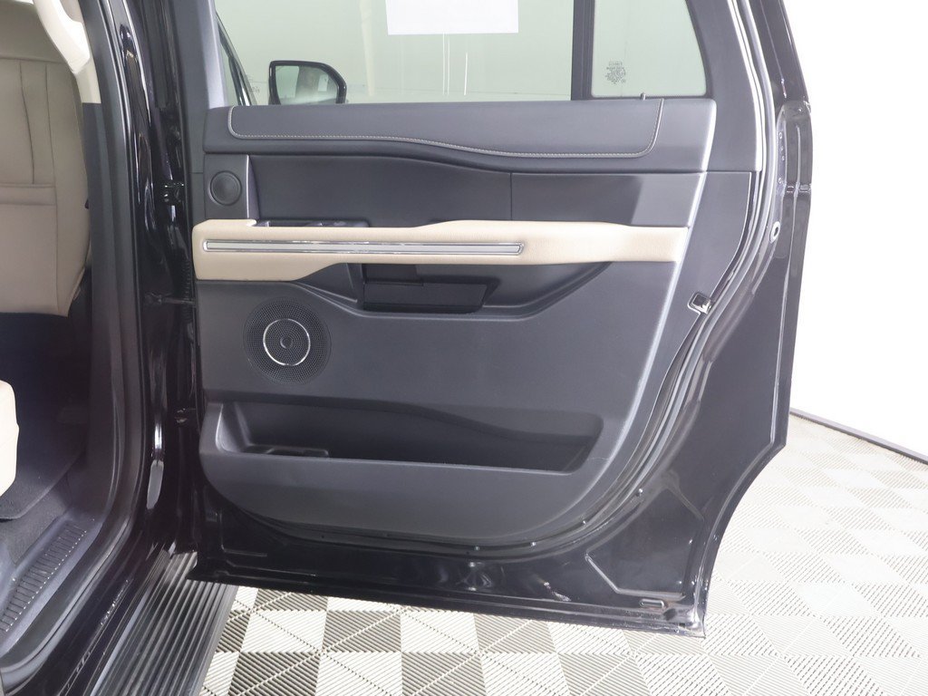 Used 2024 Ford Expedition Max Limited AWD/4WD image 33