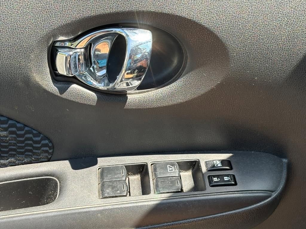 Used 2014 Nissan Versa Note SV w/ SL Package image 13