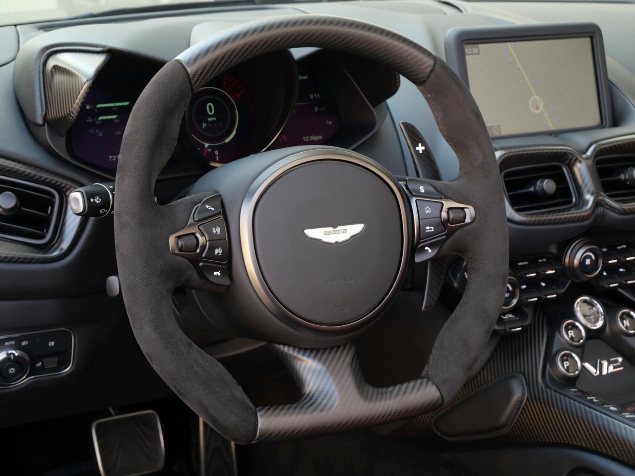 Used 2023 Aston Martin V12 Vantage Roadster image 10