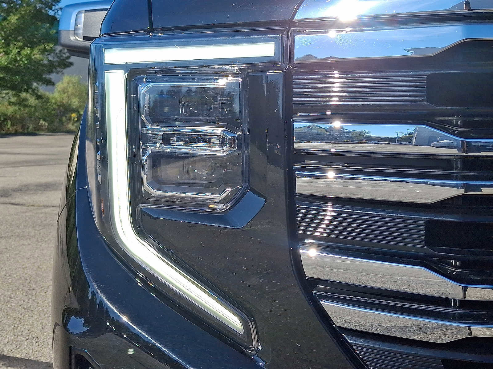 Certified 2023 GMC Sierra 1500 SLT w/ SLT Convenience Package image 9