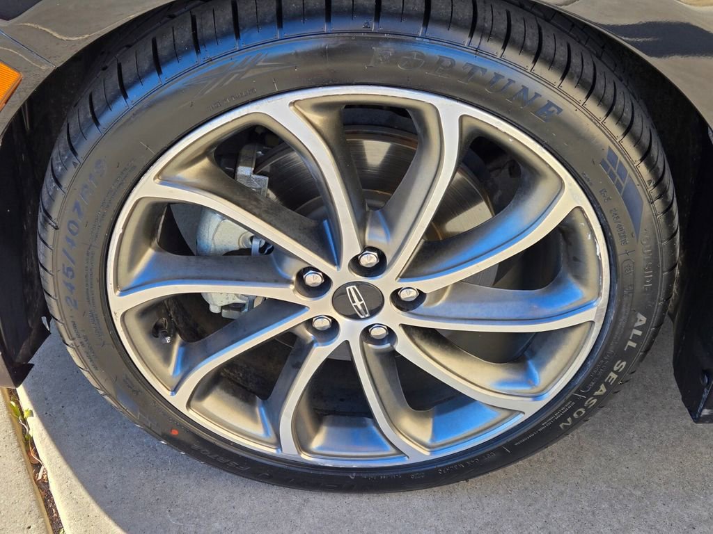 Used 2019 Lincoln MKZ Reserve w/ Reserve Plus Package image 12