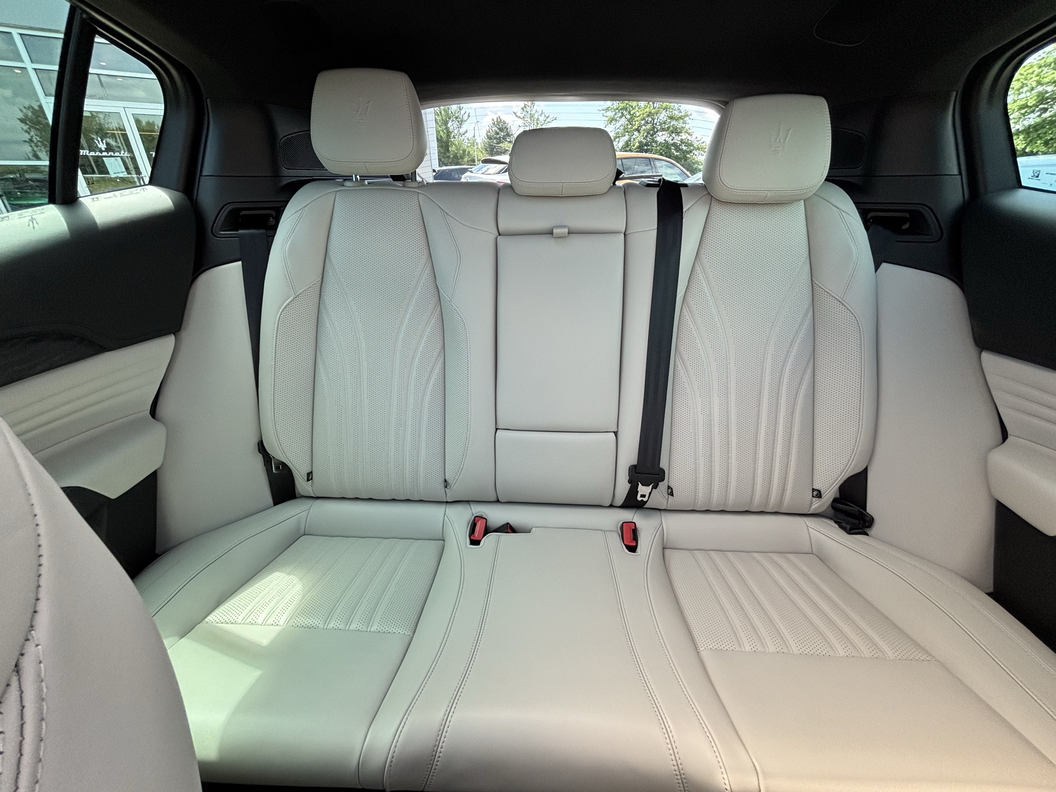Used 2023 Maserati Grecale Modena AWD/4WD image 40