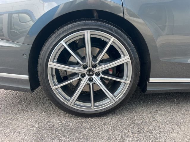 Used 2024 Audi S8 image 17