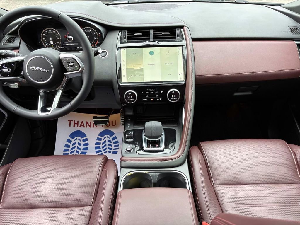 Used 2024 Jaguar E-PACE R-Dynamic SE image 23