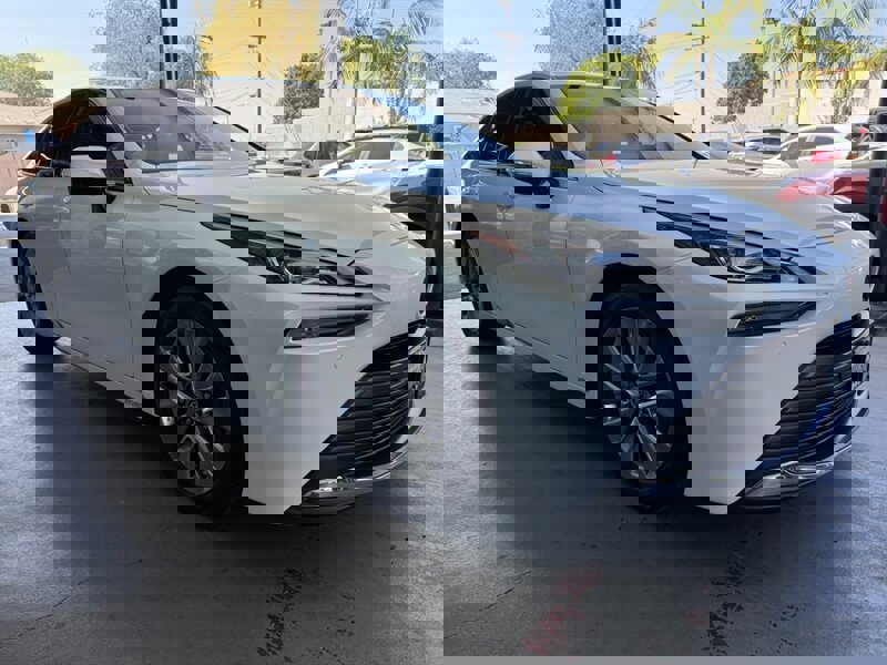 Used 2023 Toyota Mirai XLE w/ Advanced Technology Package RWD image 8