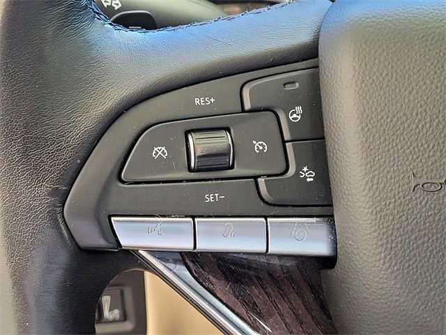 Used 2023 Cadillac Escalade Premium Luxury w/ Performance Package image 29