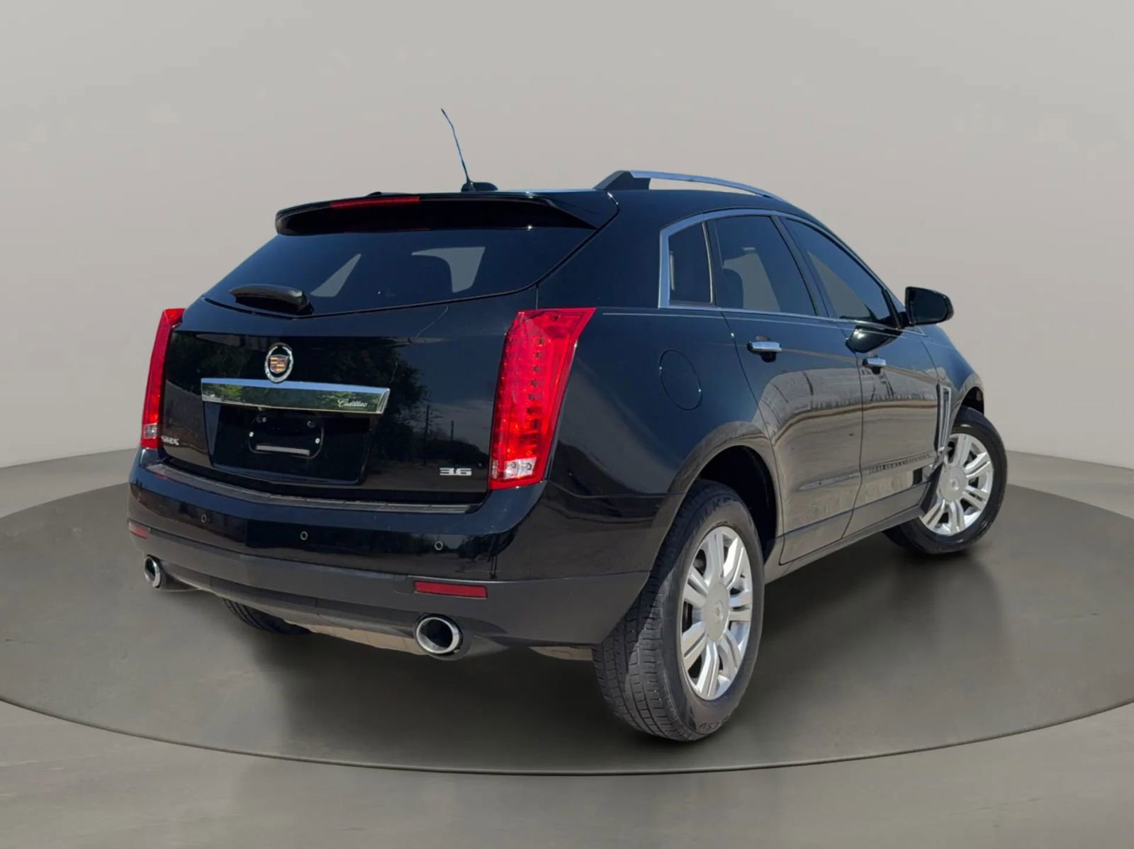 Used 2016 Cadillac SRX Luxury w/ Driver Awareness Package image 12
