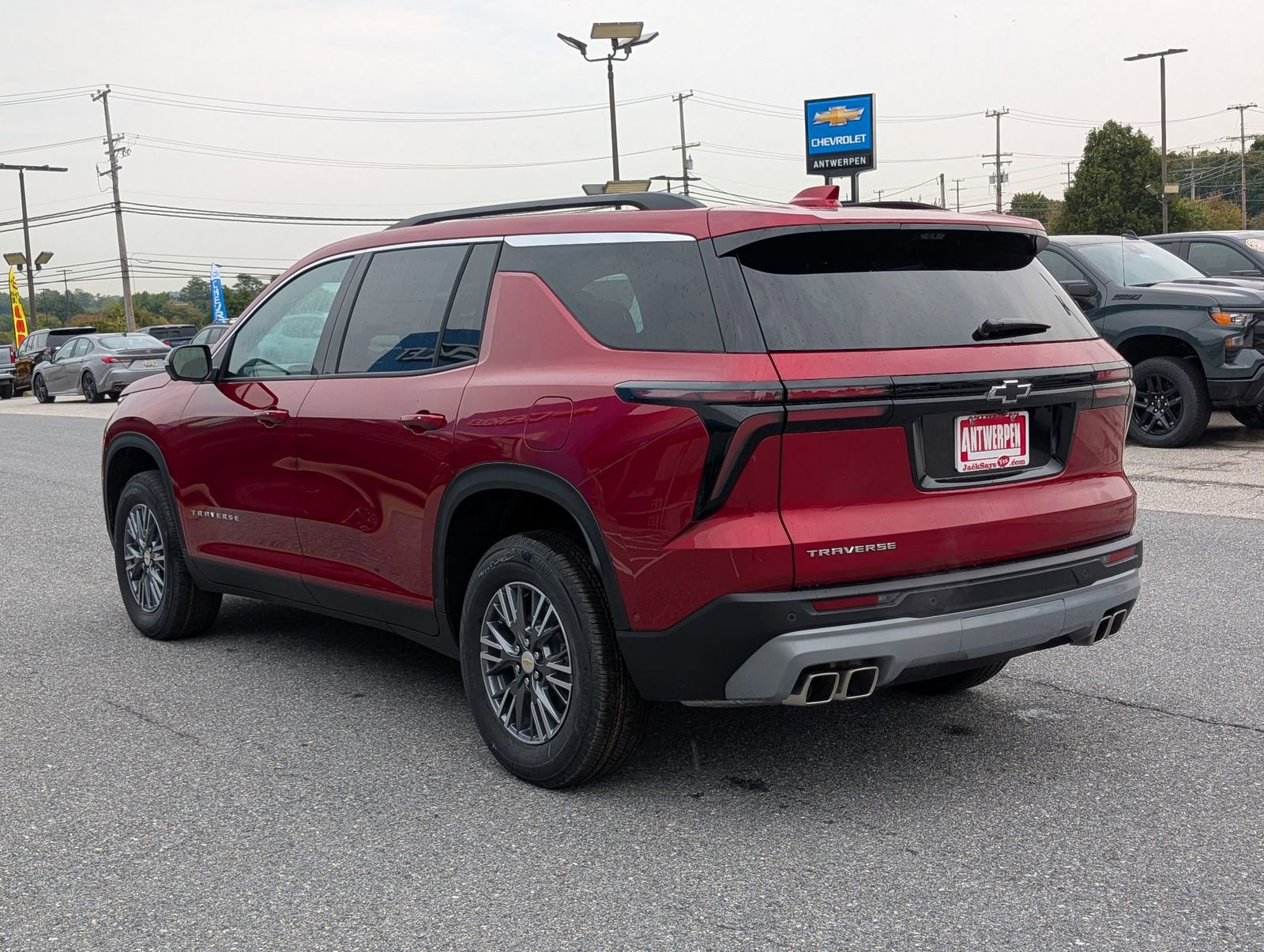 New 2026 Chevrolet Traverse LT w/ Enhanced Driving Package image 3