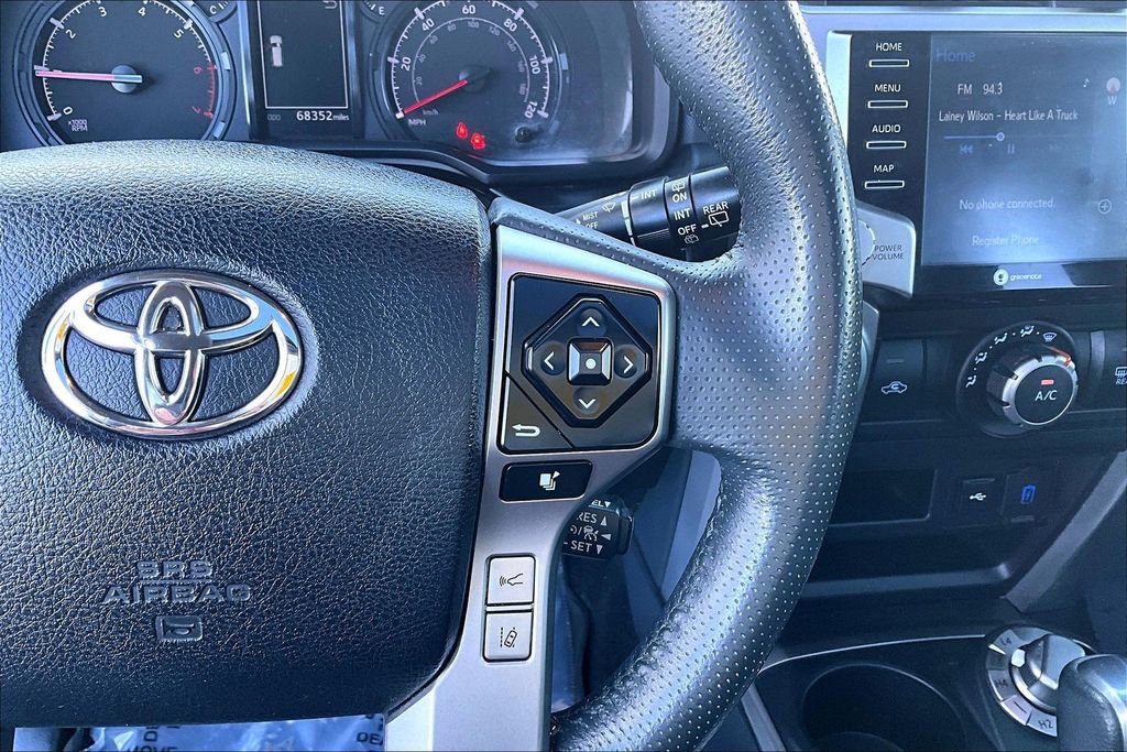 Used 2022 Toyota 4Runner SR5 Premium w/ Moonroof Package image 19