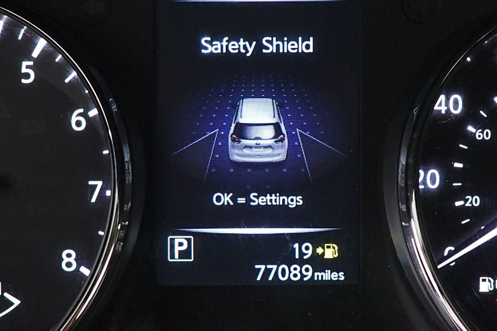 Used 2017 Nissan Rogue SV image 16