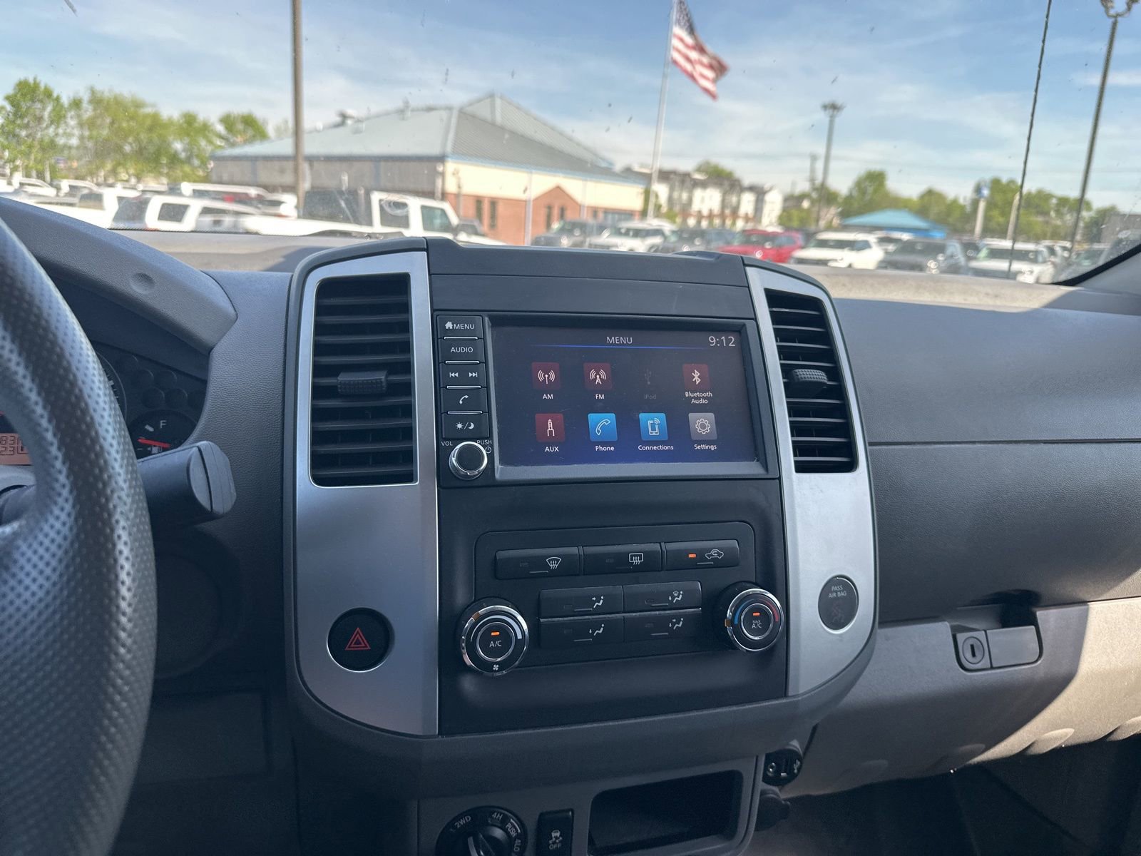 Used 2020 Nissan Frontier S image 10