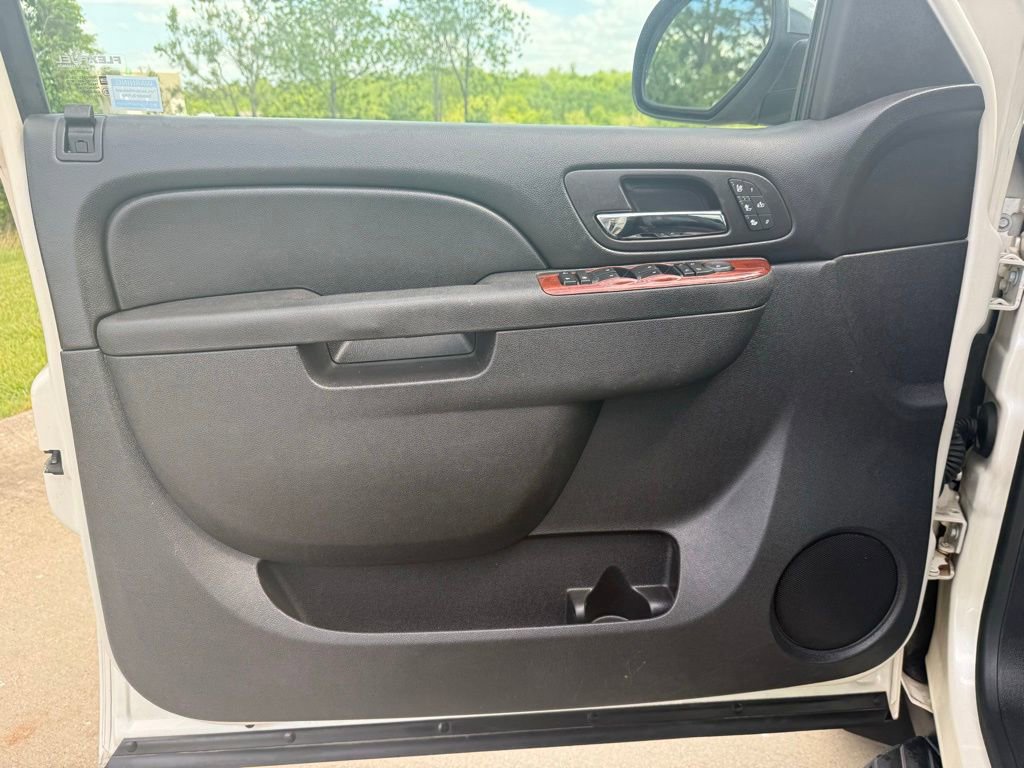 Used 2013 Chevrolet Avalanche LTZ AWD/4WD image 20