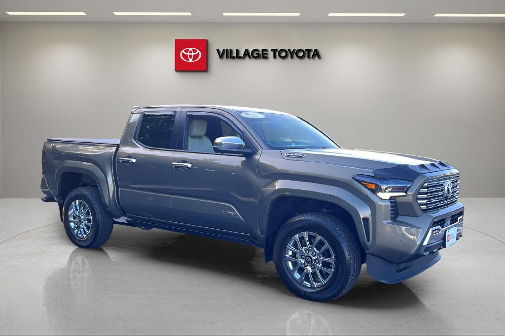 Certified 2025 Toyota Tacoma Limited AWD/4WD image 7