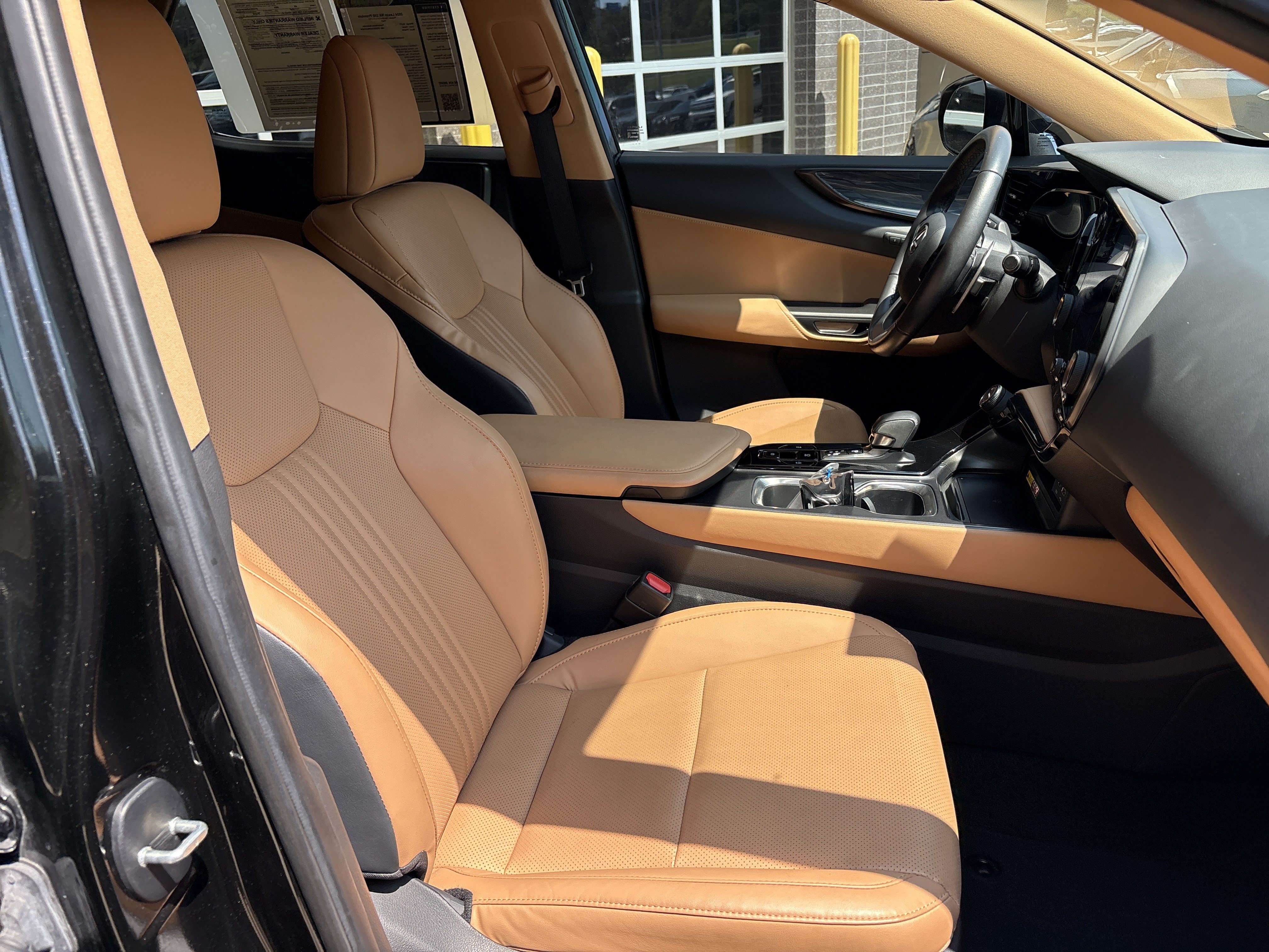 Used 2024 Lexus NX 250 FWD image 33