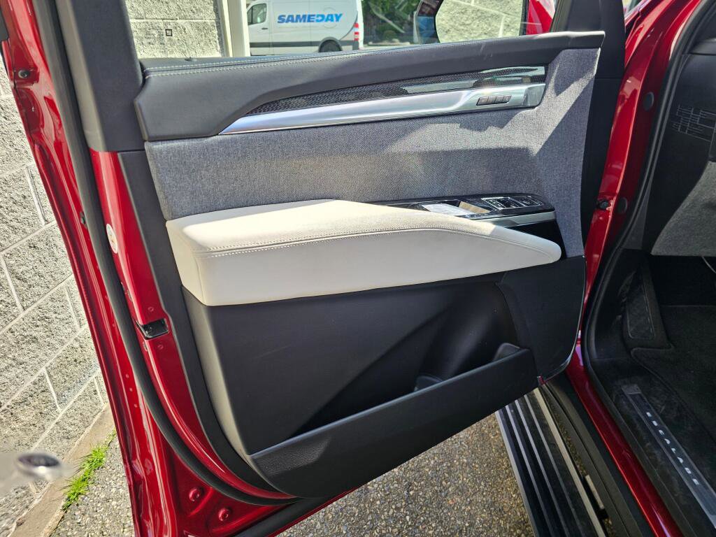 Certified 2025 Cadillac Escalade V image 27