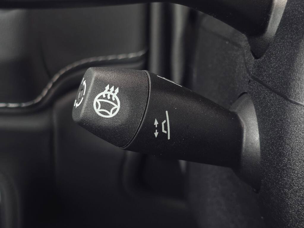 Used 2025 Mercedes-Benz G 63 AMG 4MATIC image 38