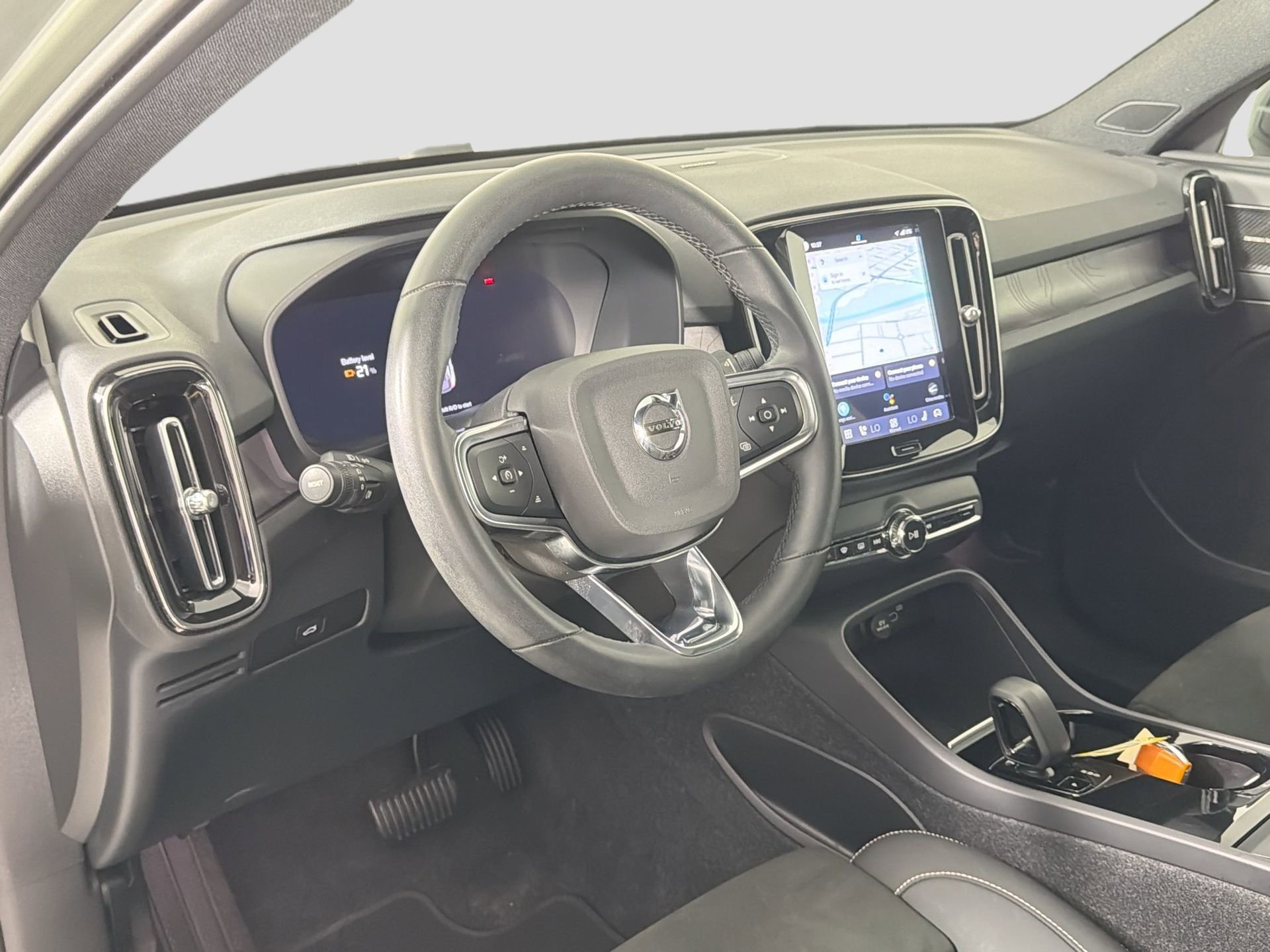 Certified 2023 Volvo C40 P8 Recharge Ultimate AWD/4WD image 10