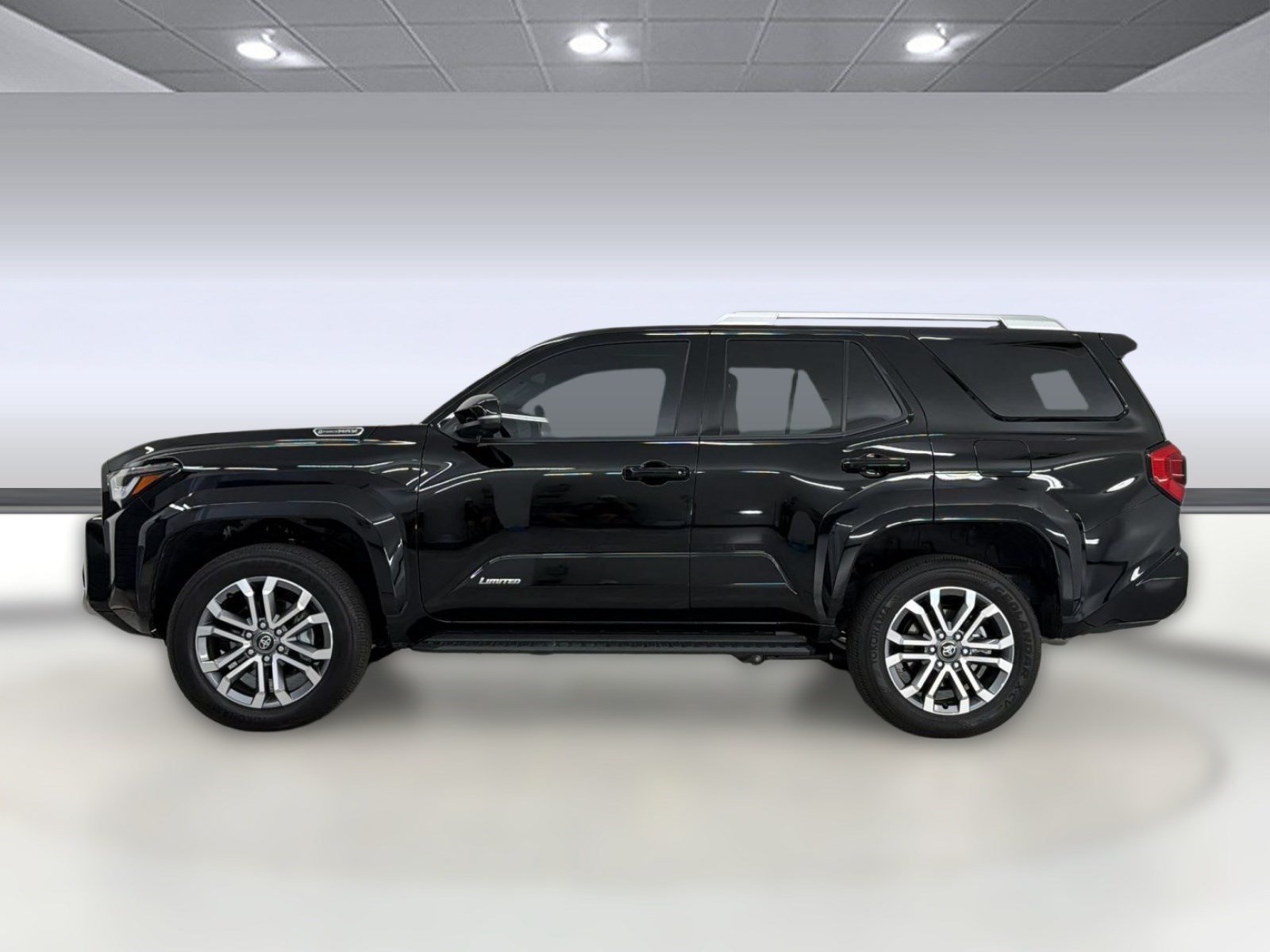 Used 2025 Toyota 4Runner Limited AWD/4WD image 2