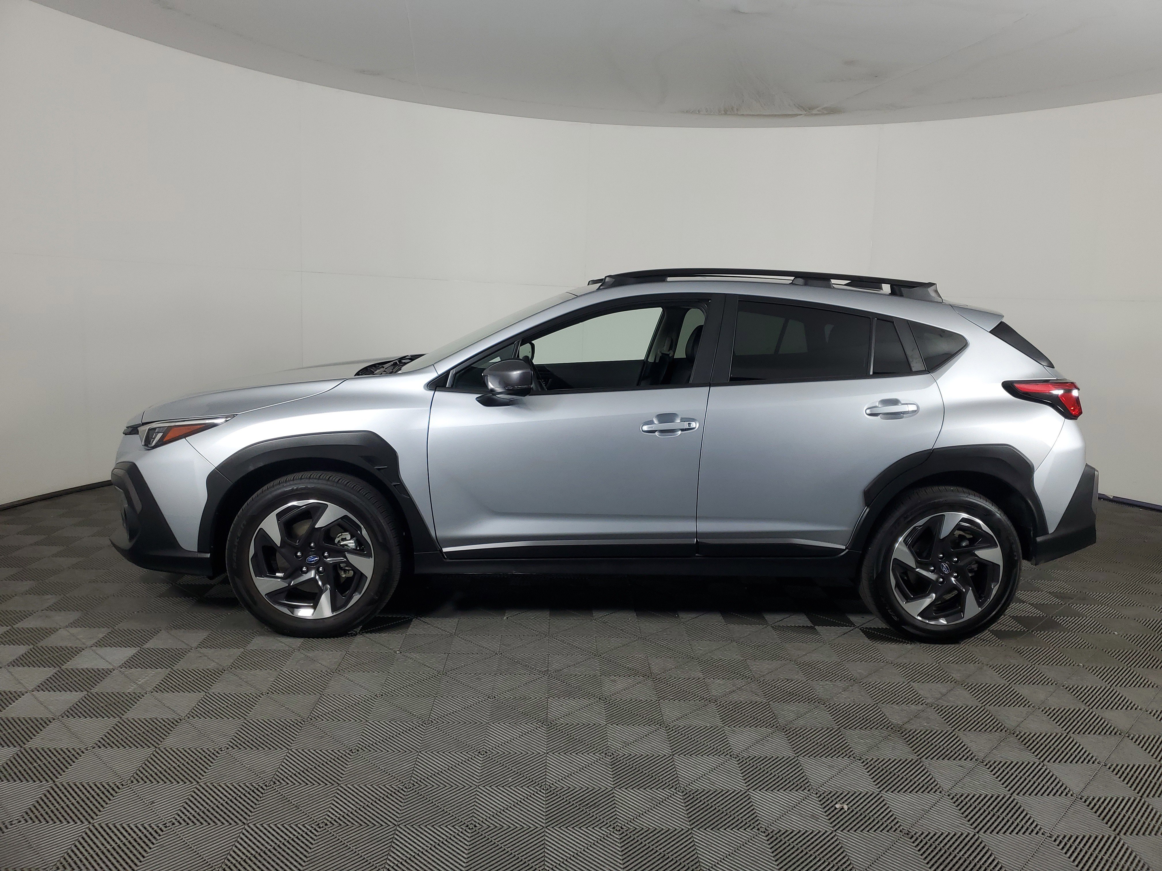 Used 2025 Subaru Crosstrek 2.5i Limited w/ Crosstrek Mirror Package AWD/4WD image 7
