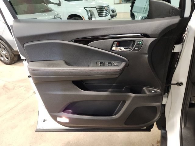 Used 2023 Honda Ridgeline Black Edition image 22