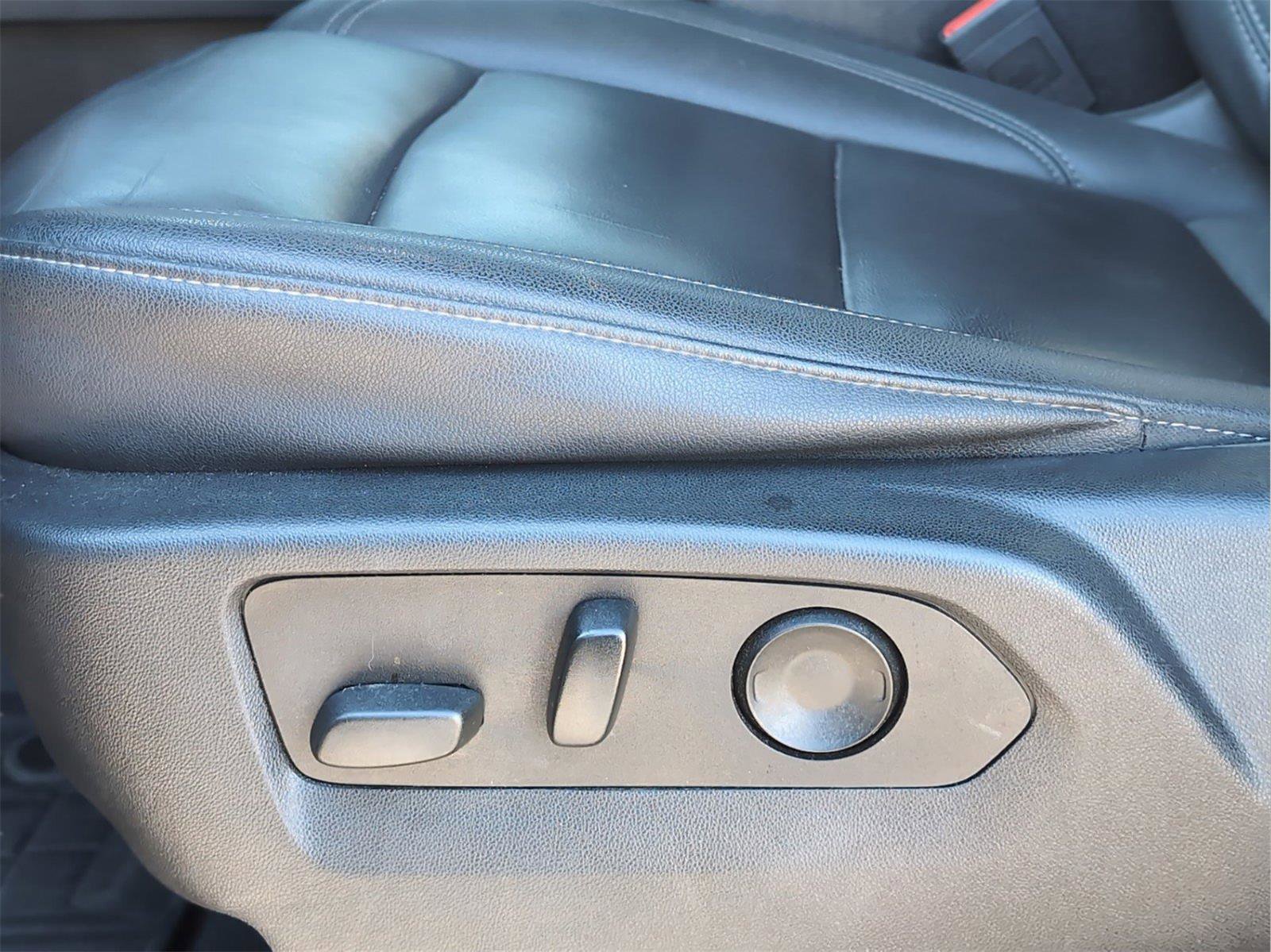 Used 2023 Chevrolet Tahoe Z71 image 11