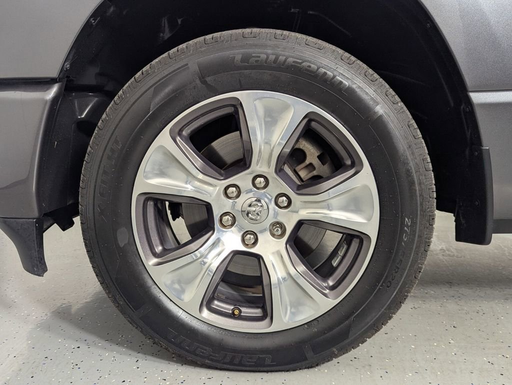Used 2023 RAM 1500 Laramie AWD/4WD image 9