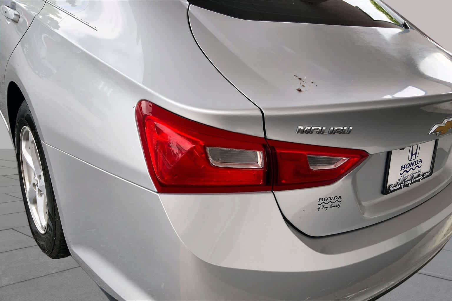 Used 2017 Chevrolet Malibu LS FWD image 28