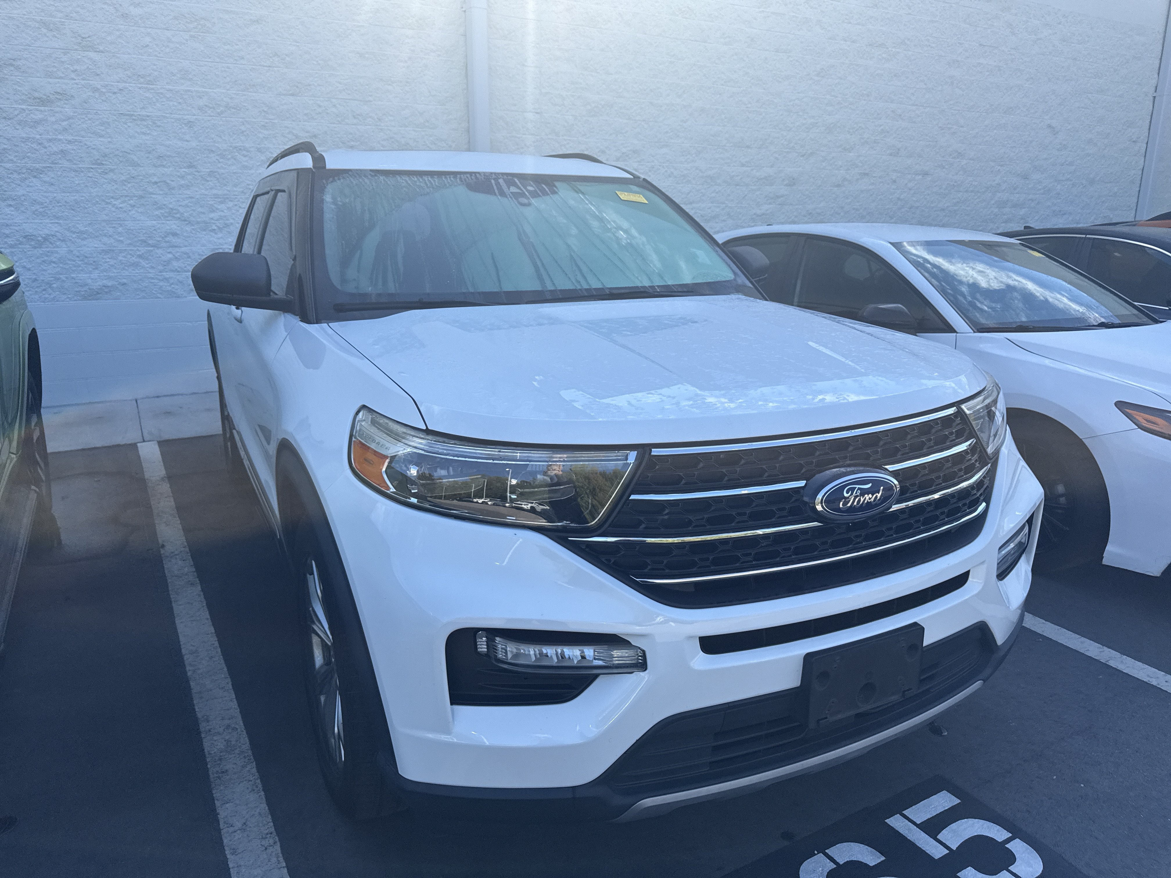 Used 2021 Ford Explorer XLT w/ Equipment Group 202A AWD/4WD image 3