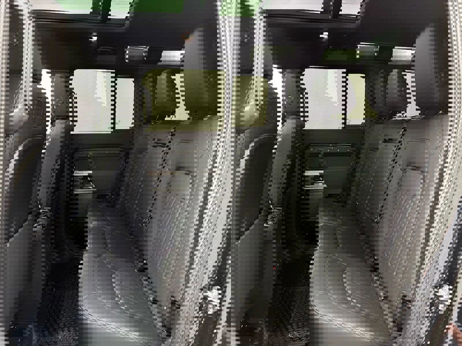 Used 2022 Land Rover Defender 110 S image 45