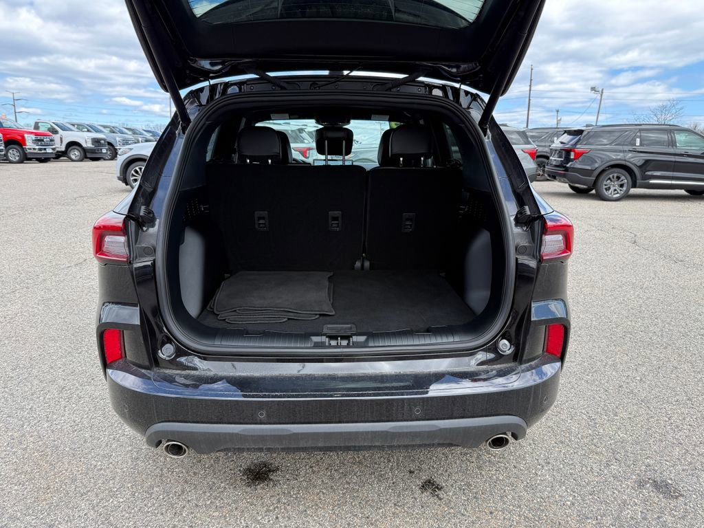Used 2025 Ford Escape ST-Line Elite w/ Premium Technology Package AWD/4WD image 11