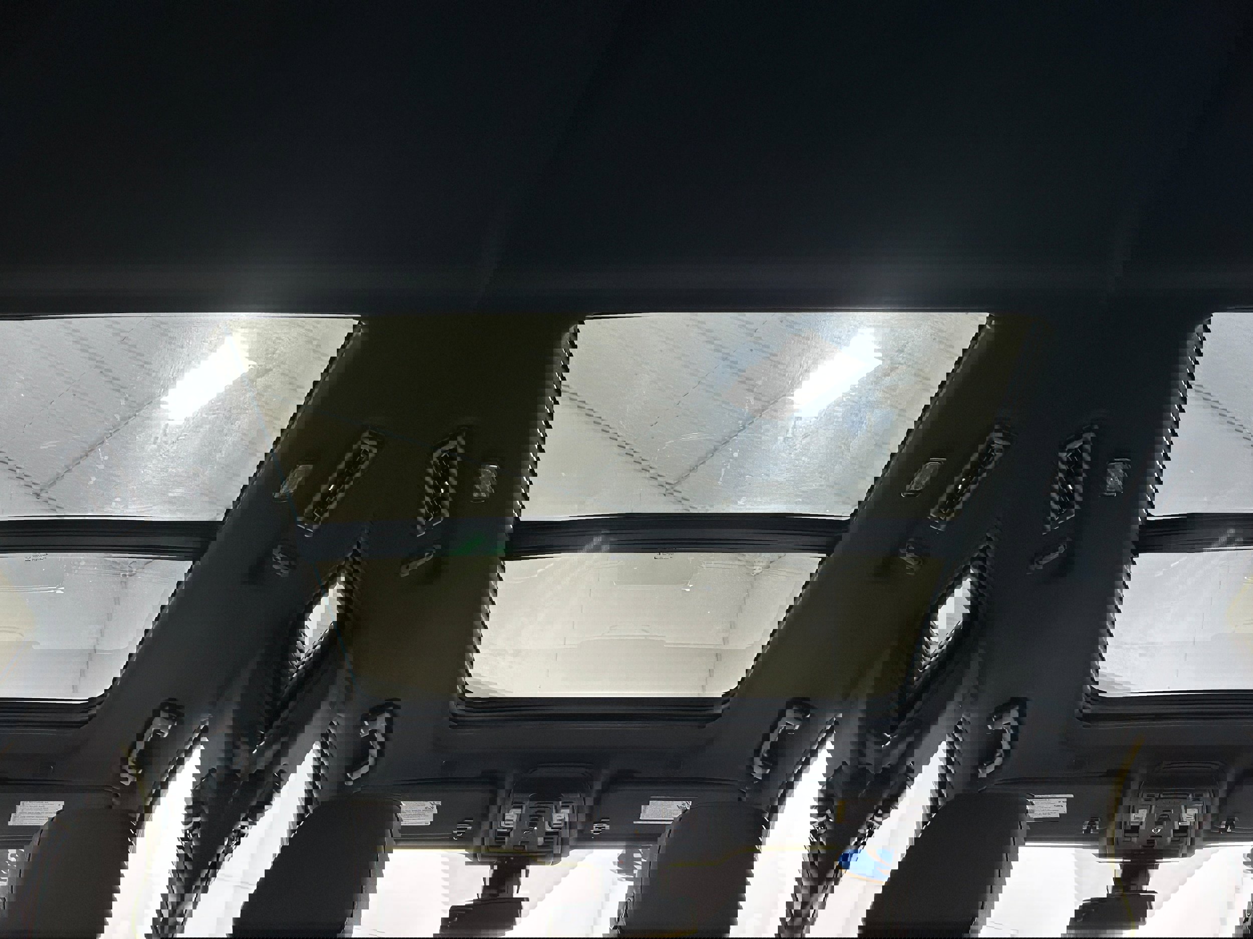 Used 2022 Chevrolet Suburban Z71 image 26