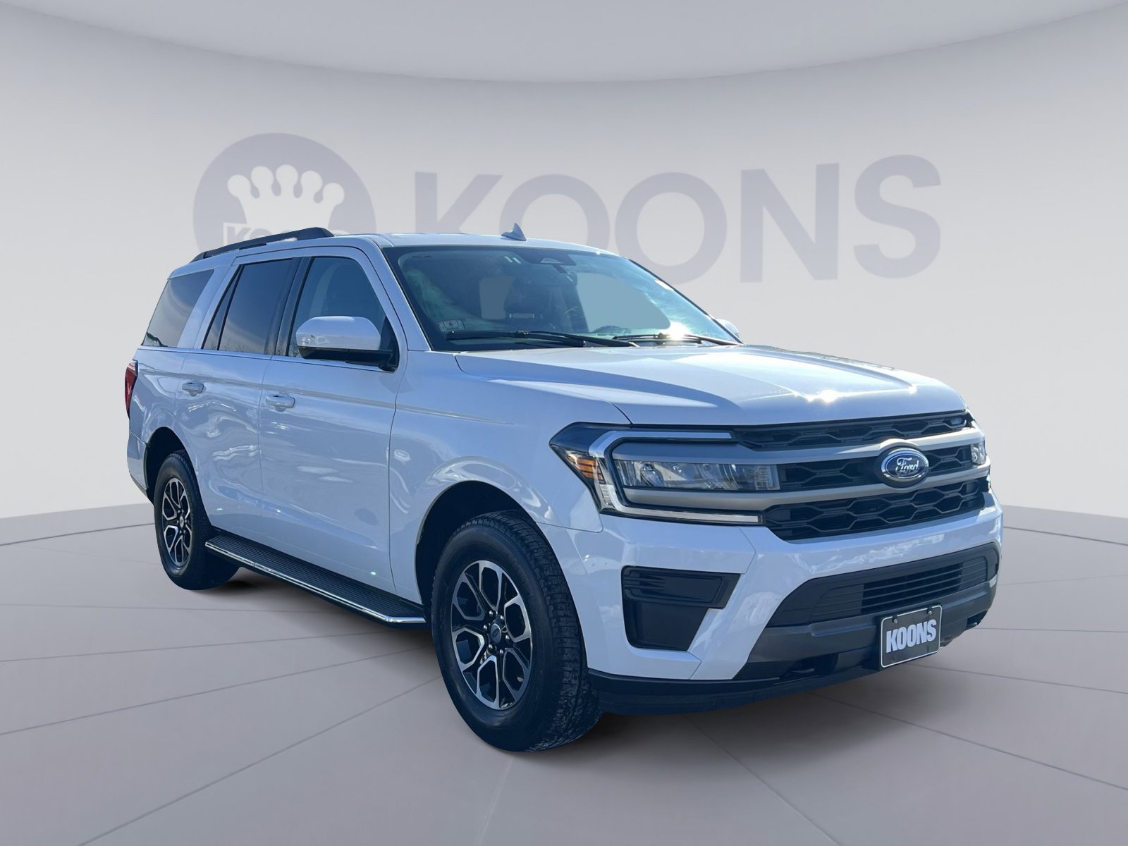 Certified 2023 Ford Expedition XLT image 10