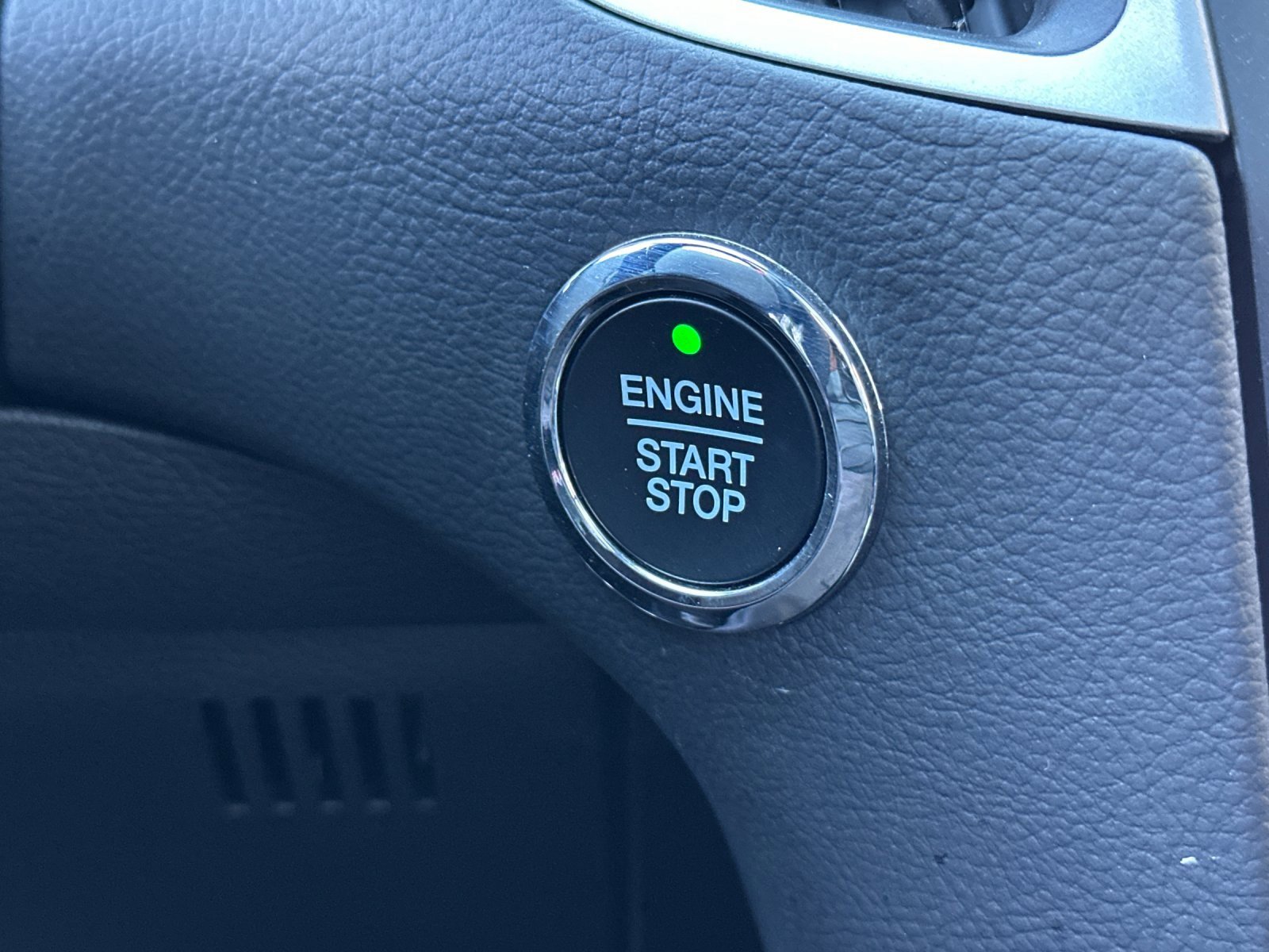 Used 2023 Ford Edge ST-Line image 22