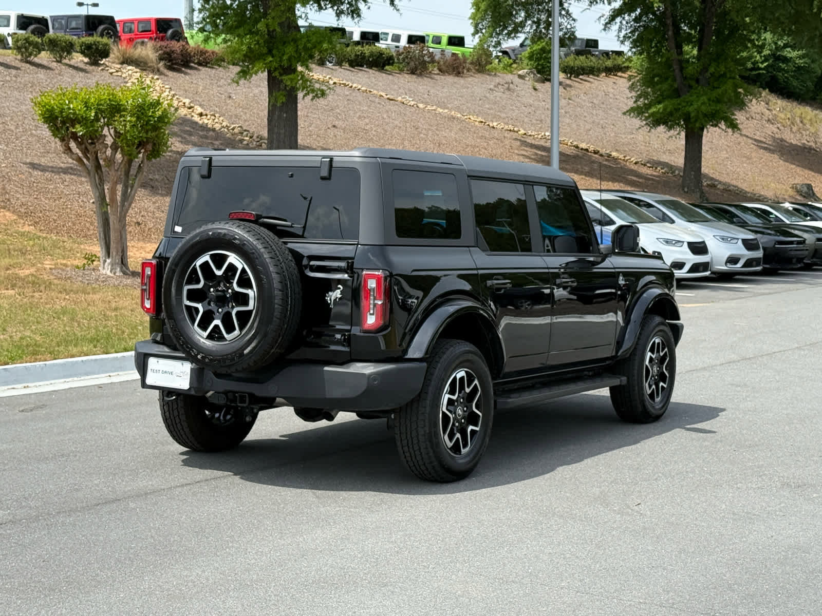 Used 2024 Ford Bronco Outer Banks image 5