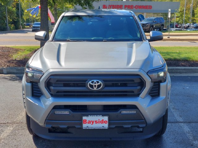 Used 2024 Toyota Tacoma SR5 AWD/4WD image 5